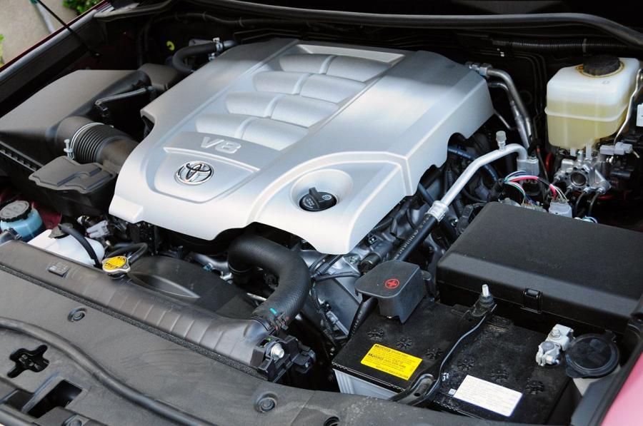  Toyota Land Cruiser 2011 года  (фото 35 из 56)